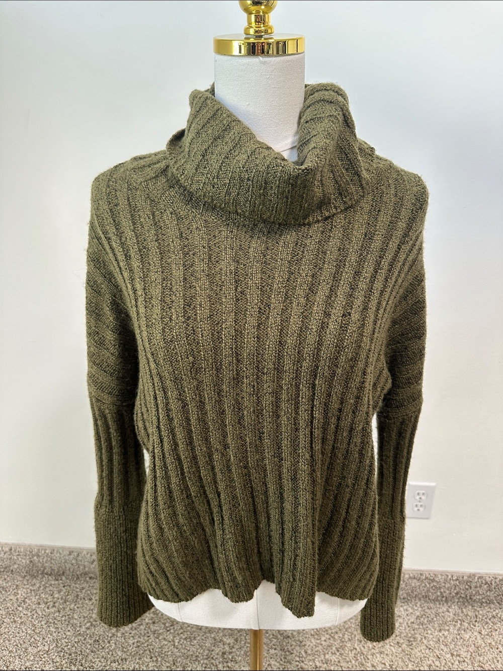 🍋 HYFVE Turtleneck Sweater